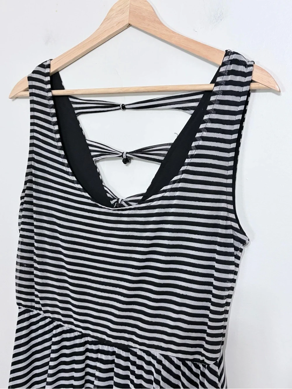 Hot Topic Tank Dress with Back Tie Detail in Black & White Juniors Large *Flawed